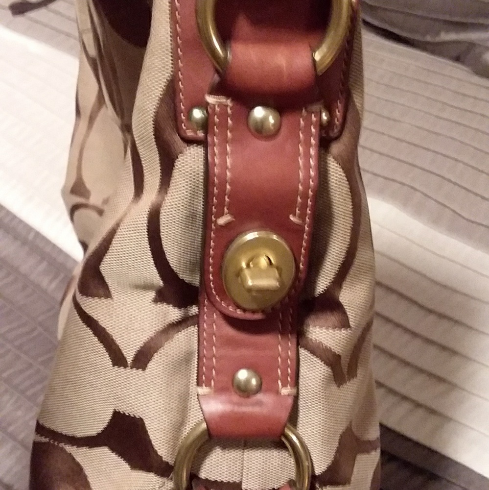 Like new Coach tote bag - Picture 6 of 8